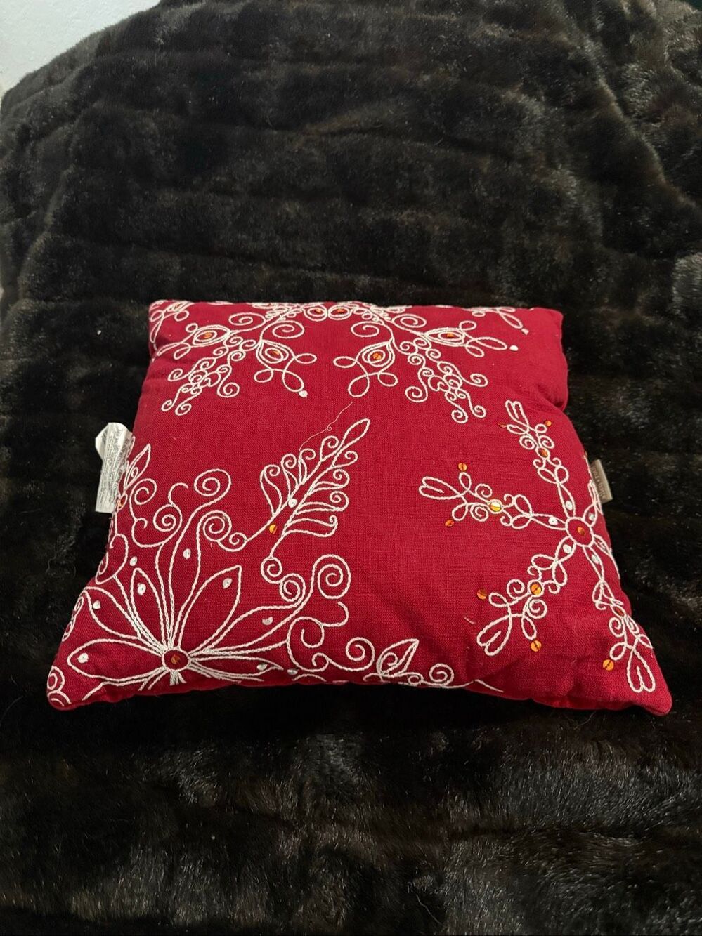 Allen + Roth Holiday Pillow 16"16" red Christmas festive beaded